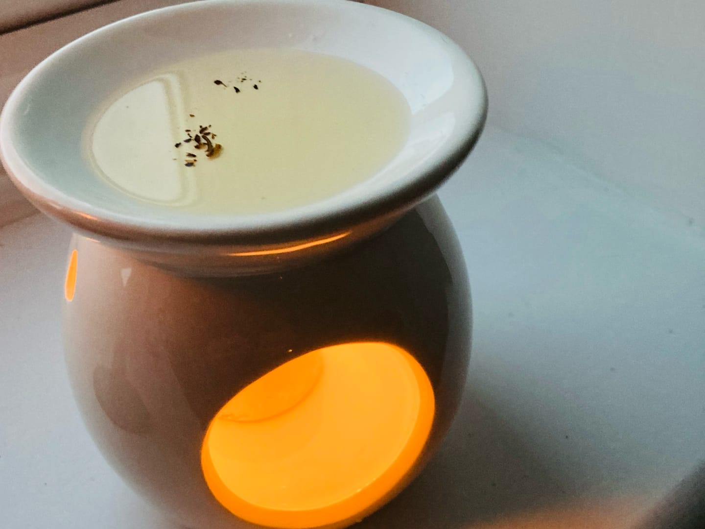 Customer photo review of Cashmere Oud Wax Melts
