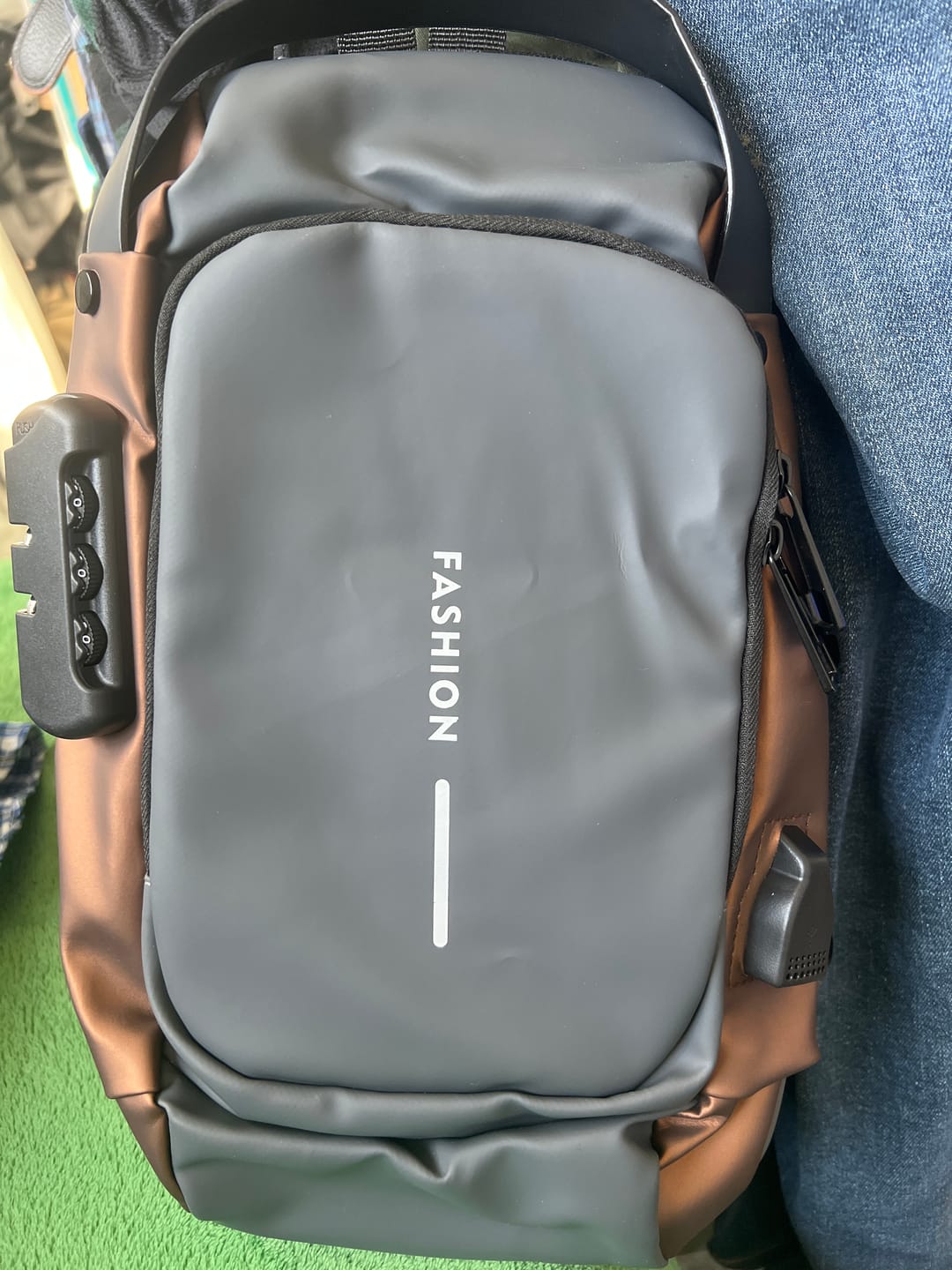 Customer photo review of SecureBag |  תיק צד מאובטח עם נעילה