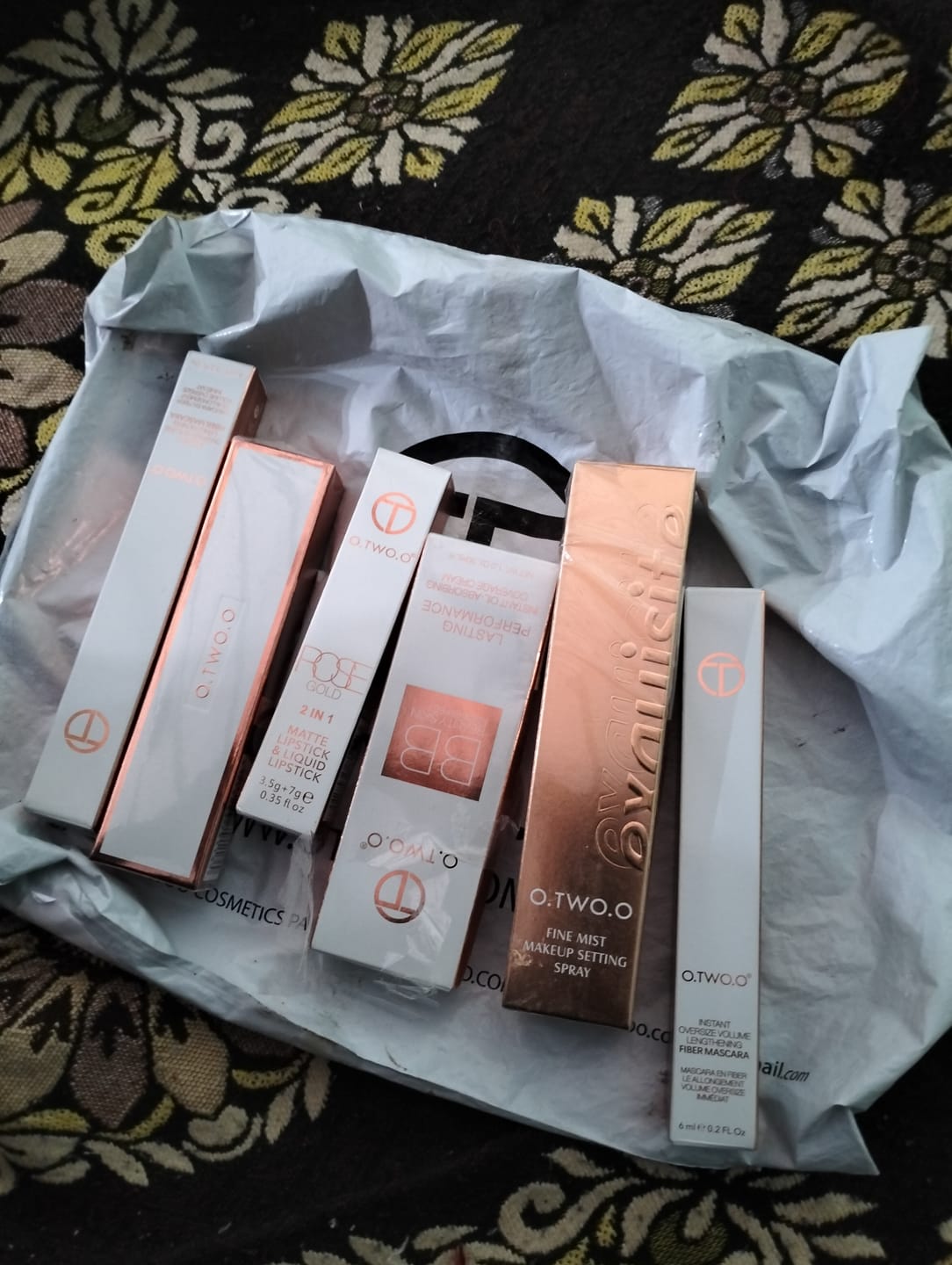 Customer photo review of O.TWO.O 3D INSTANT OVERSIZE VOLUME LENGTHENING MASCARA