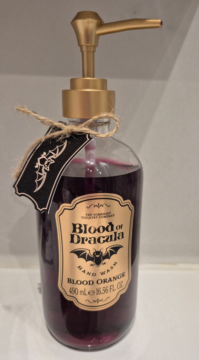 Customer photo review of Blood of Dracula Flüssigseife Blood Orange, 500 ml