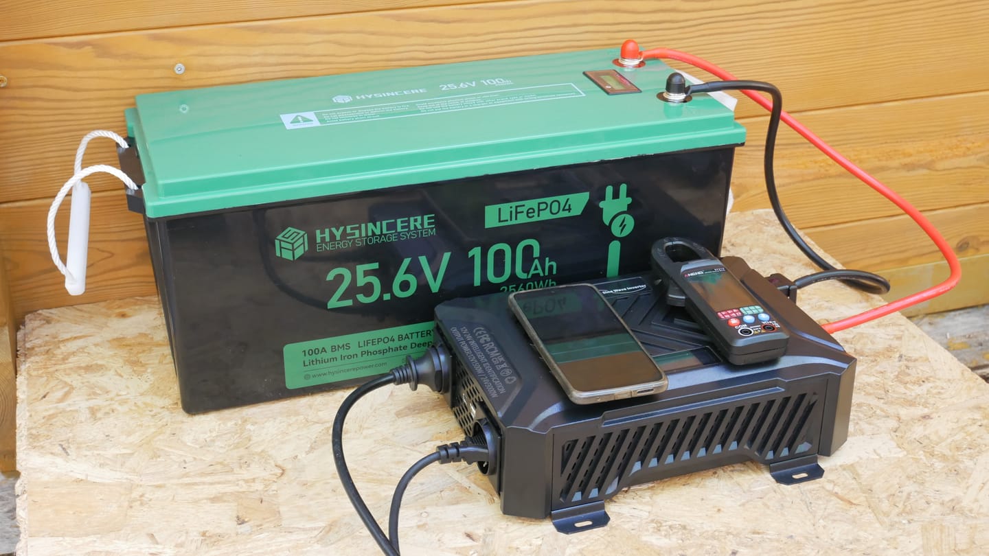 Customer photo review of Hysincere Power 24V 100Ah LiFePO4 Lithium Battery