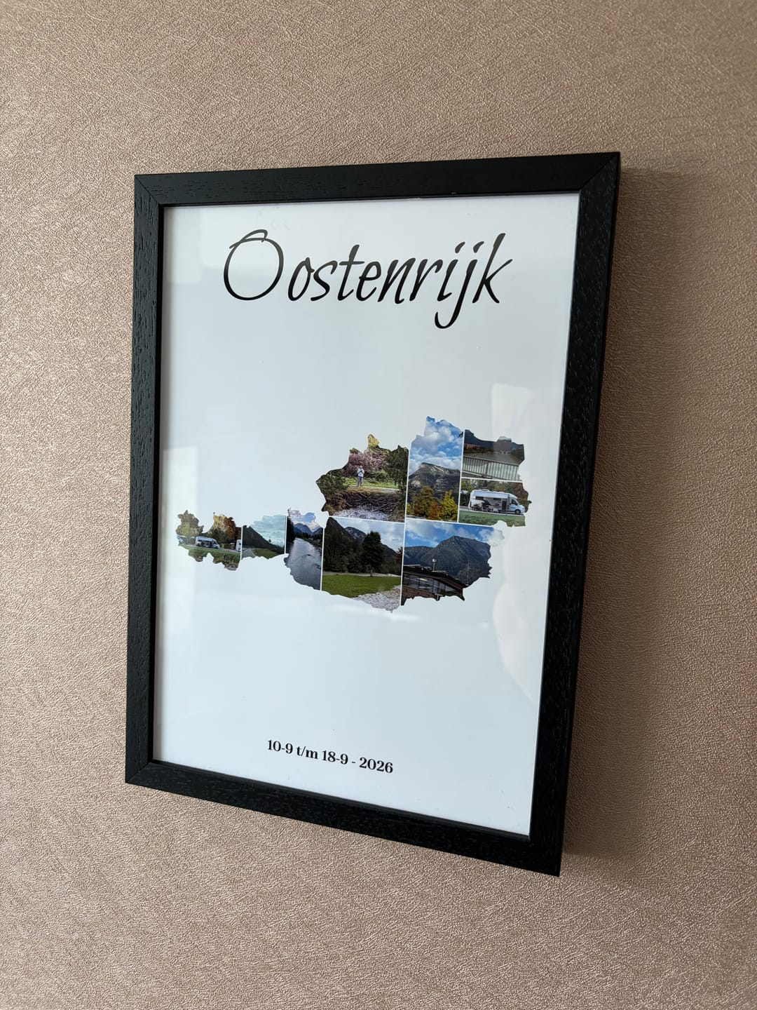 Customer photo review of Gepersonaliseerde reisposter - Foto collage in vorm van continent of land