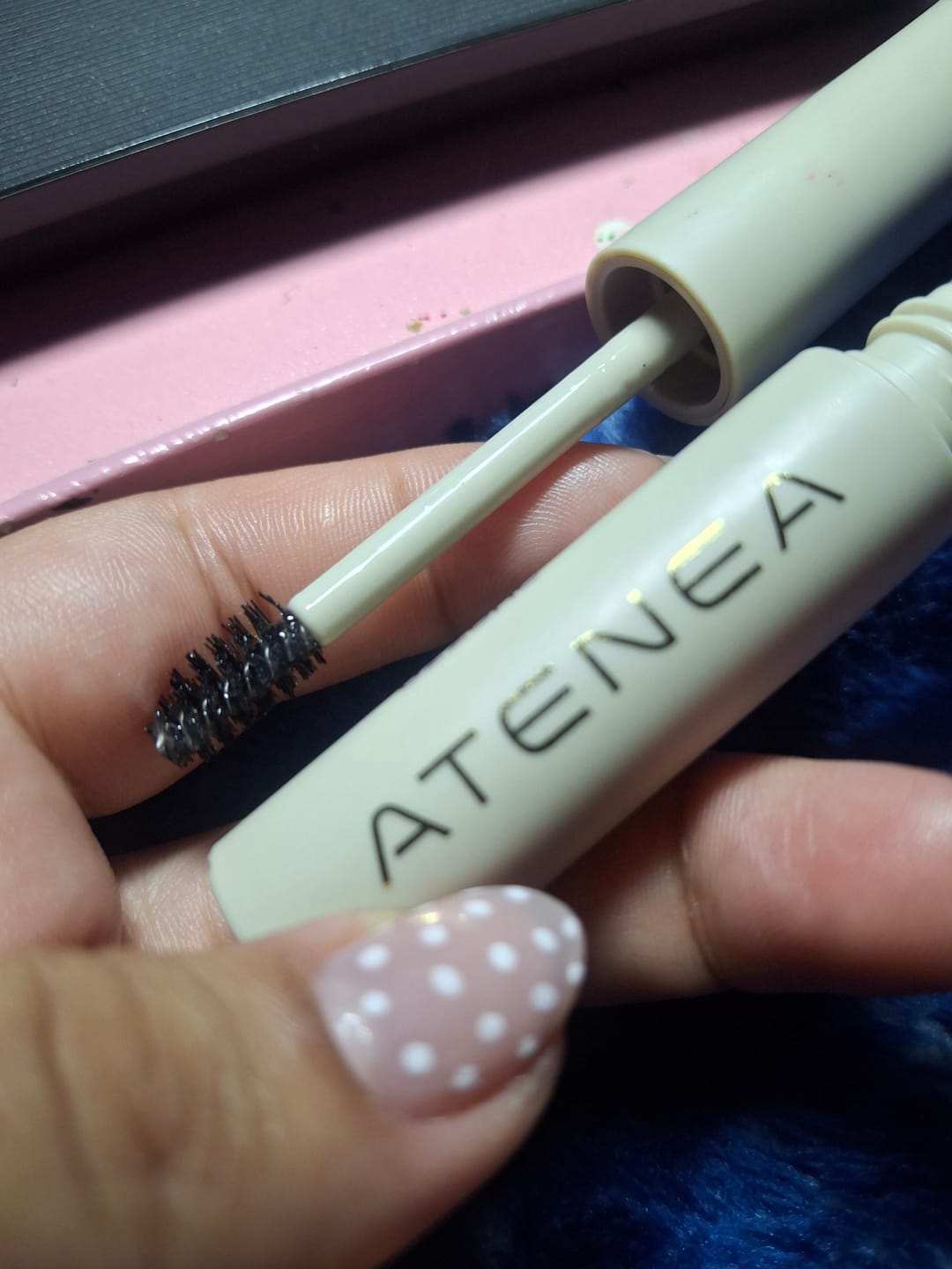 Customer photo review of GEL FIJADOR DE CEJAS TRAVEL SIZE