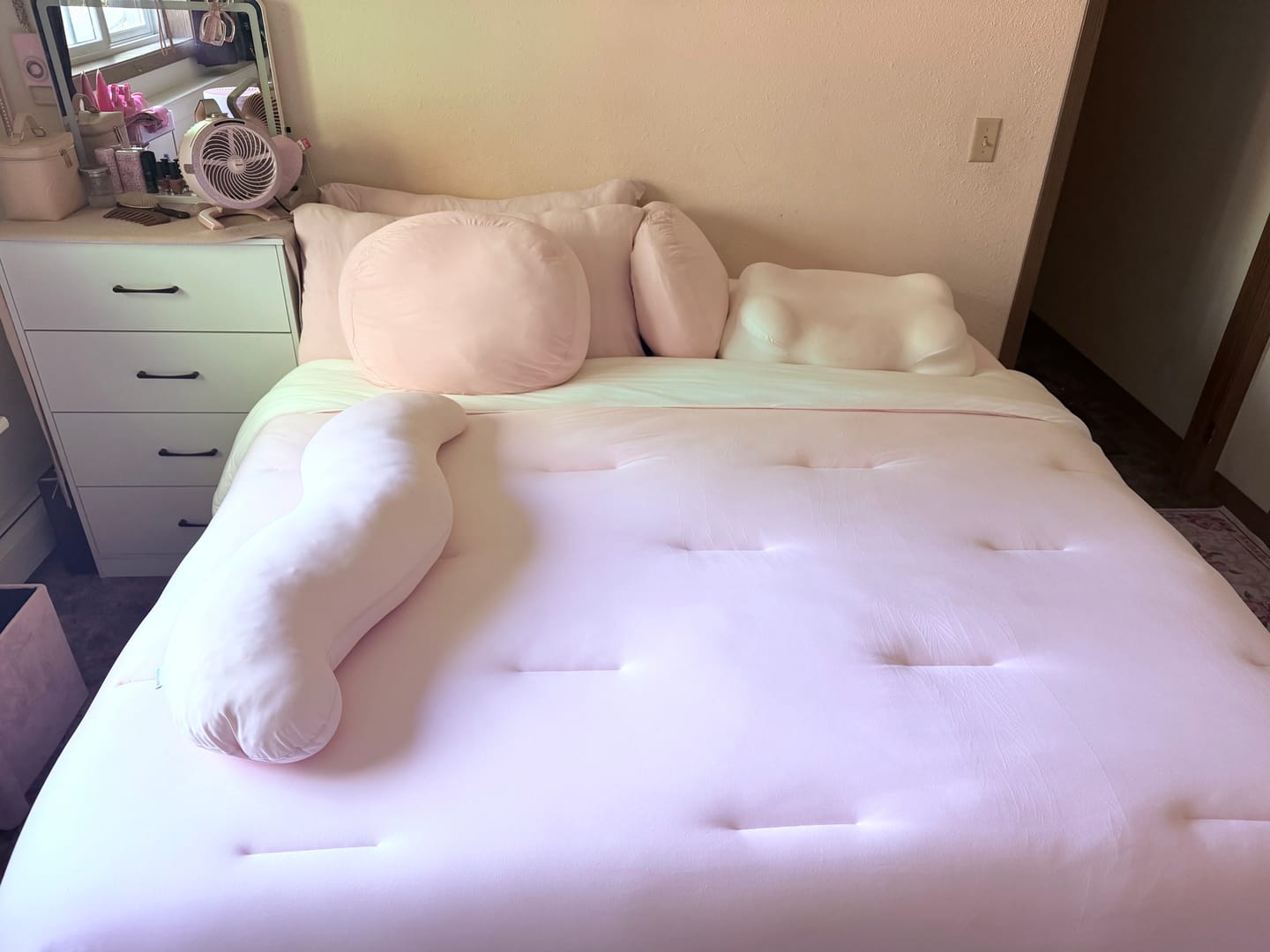 Customer photo review of MarshMellow Comforter