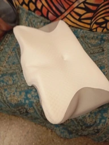 Customer photo review of Almohada Cervical Ergonómica