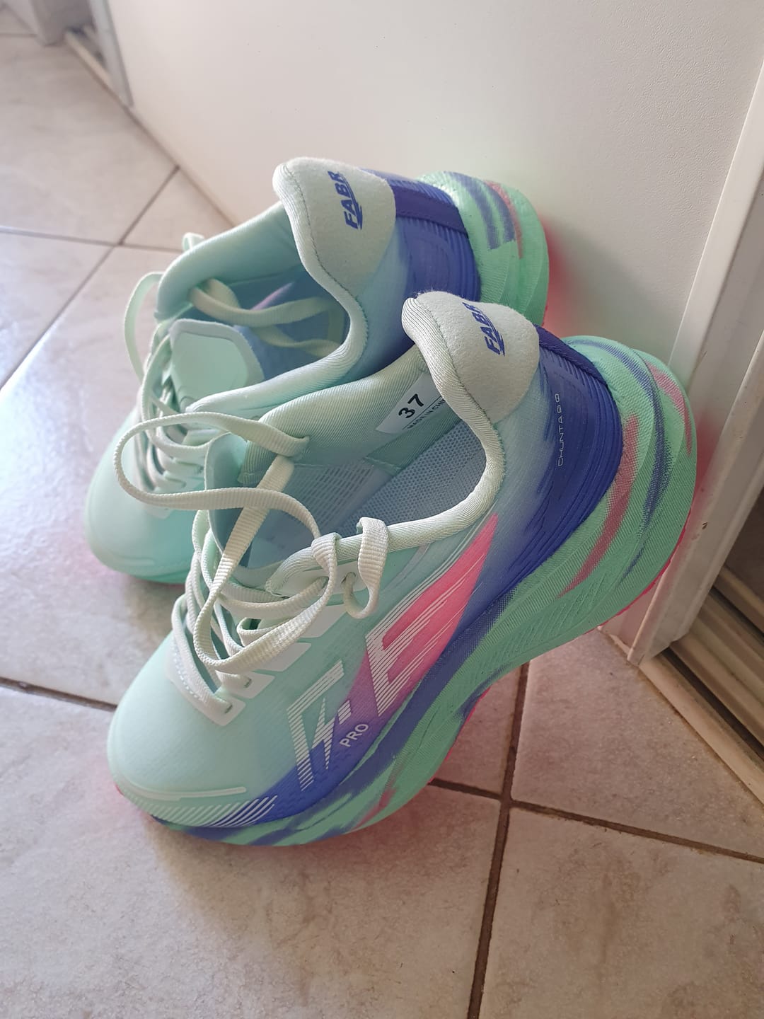 Customer photo review of Baskets de Sport Ultralégères & Amortissantes