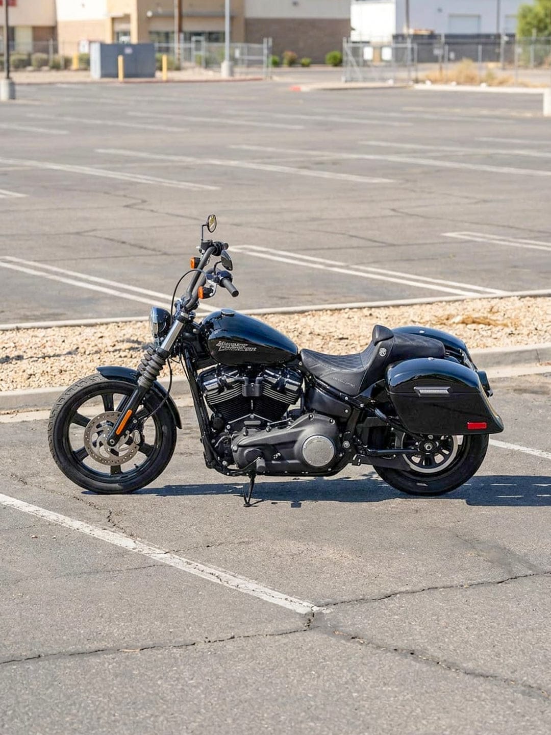 Customer photo review of 44L - Lamellar Stallion Extra Large Painted Motorcycle Hard Saddlebags for Harley Softail Street Bob FXBB/S