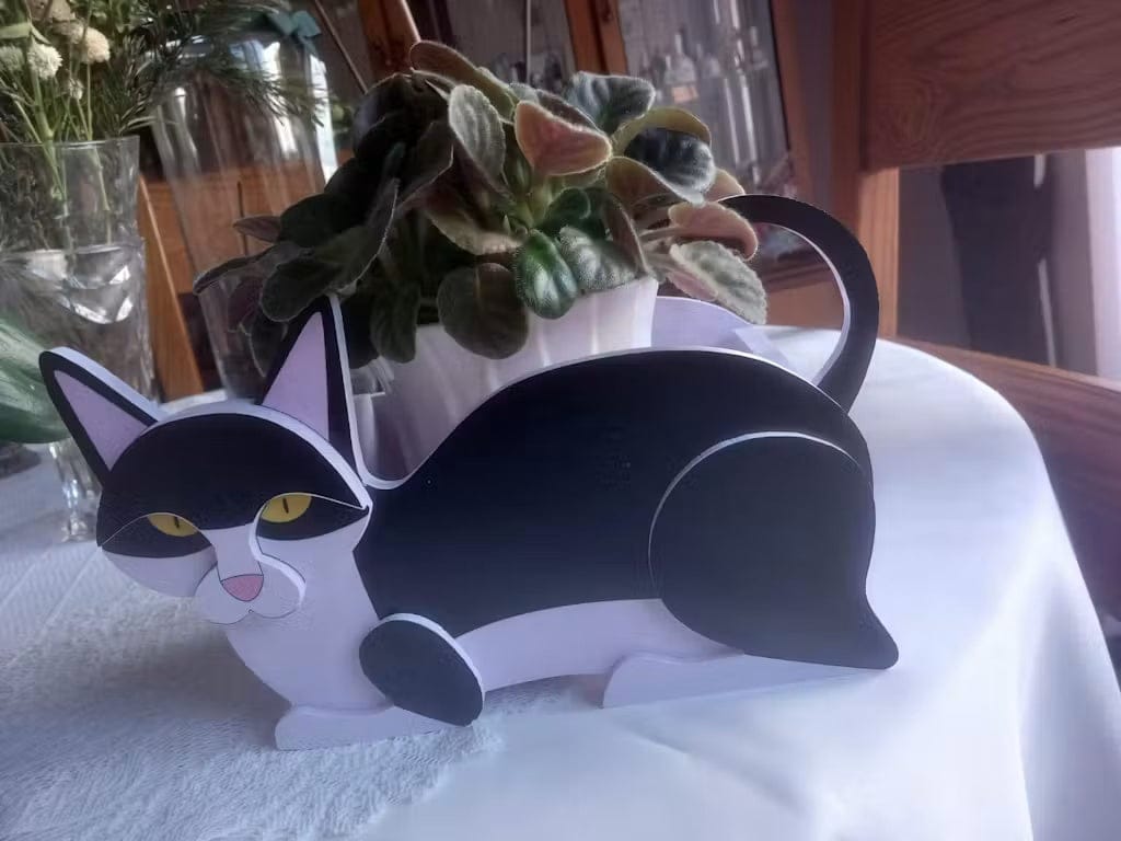 Customer photo review of Cat Planter - Lying Cats