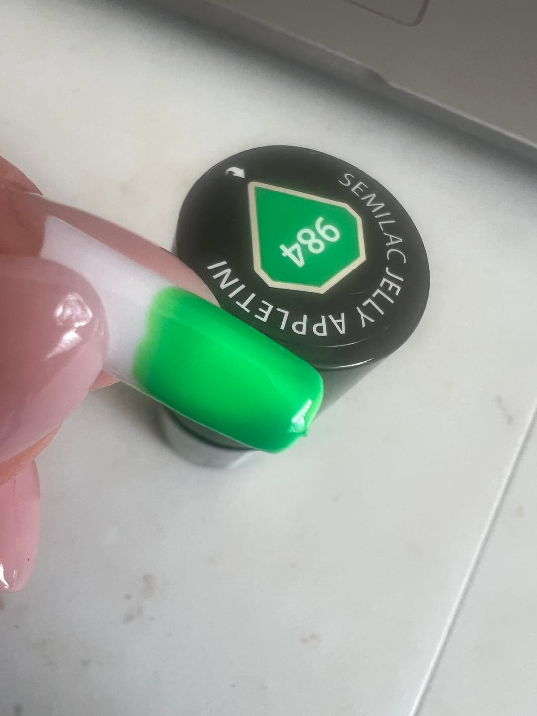Customer photo review of Semilac 984 Jelly Appletini UV Gel Polish