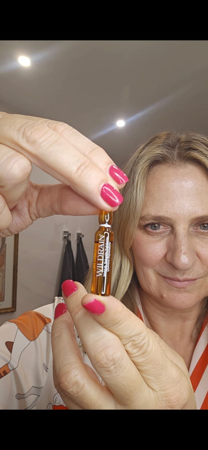Customer photo review of Solución Exfoliante Química con Ácido Glicólico, Azelaico y Tranexámico | Renovación, Poros y Manchas MAKTUB