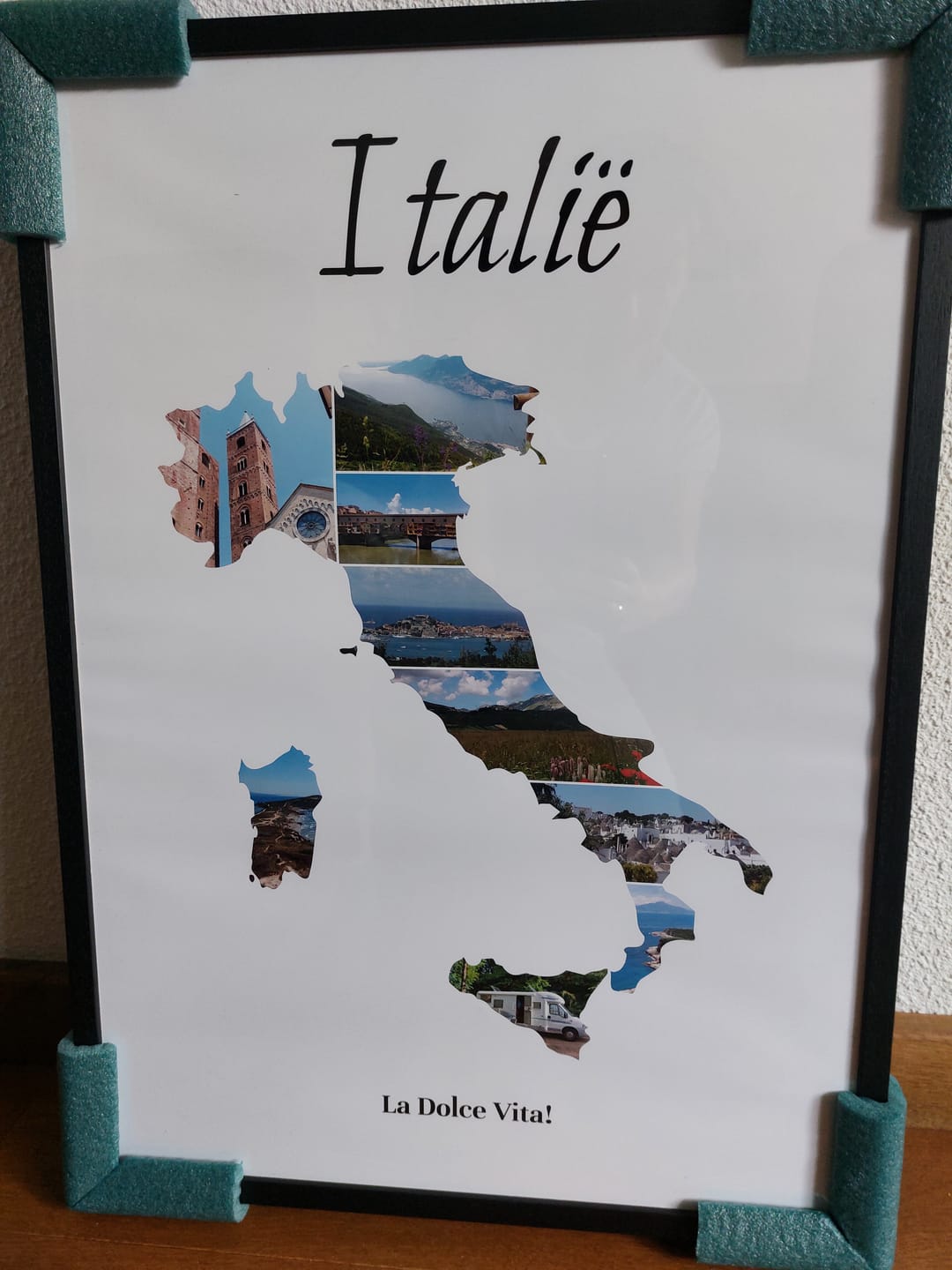 Customer photo review of Gepersonaliseerde reisposter - Foto collage in vorm van continent of land