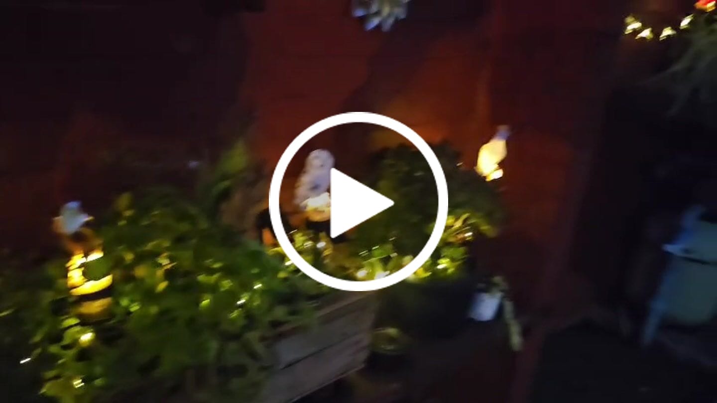 Customer video review of Set de 4 Estacas Acero Inoxidable Solar - Luz Cálida o Fría / IP65