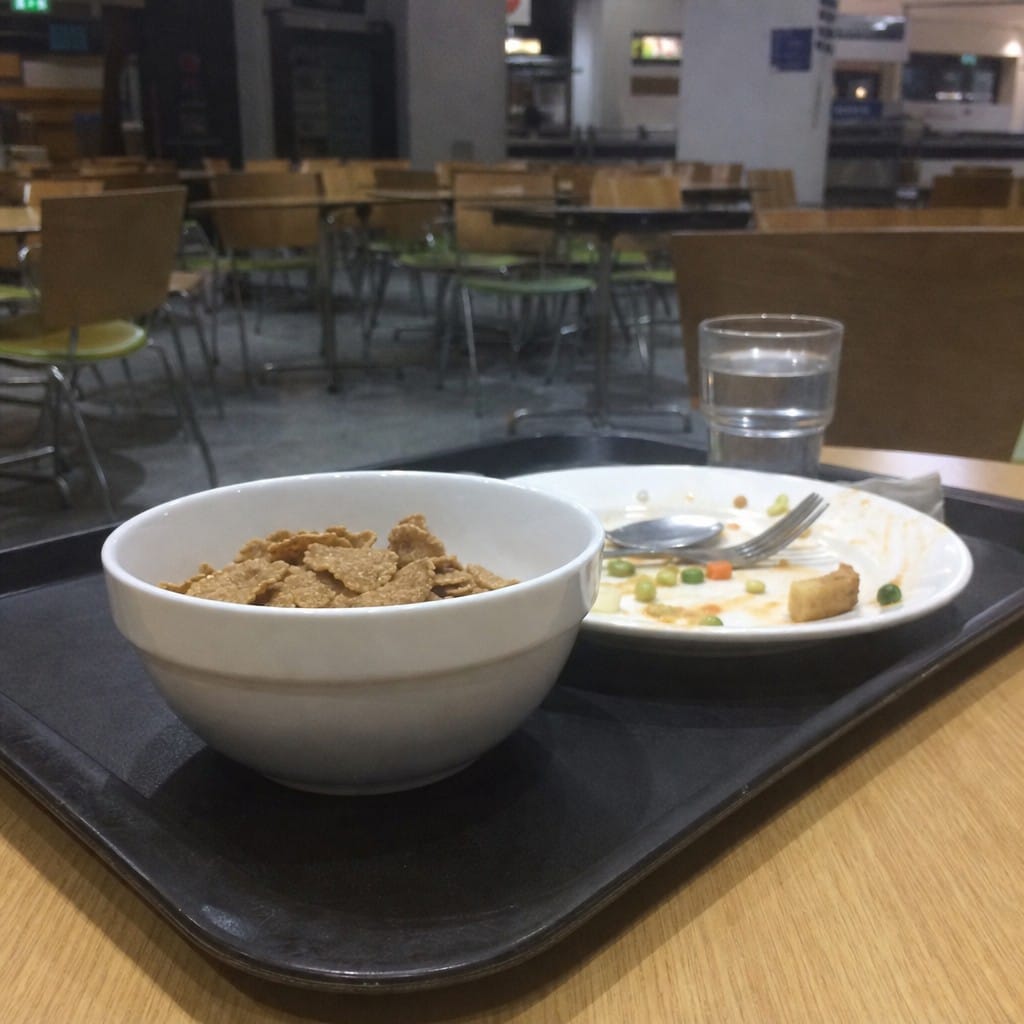 Customer photo review of Cereal Bowls 540ml Porcelain for Busy Catering Environments (Pack of 12)