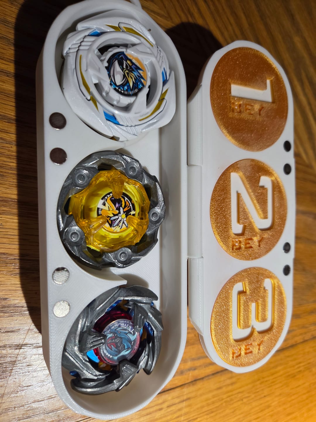 Customer photo review of Takara Tomy Beyblade X UX-20 Starter Glory Valkyrie LF