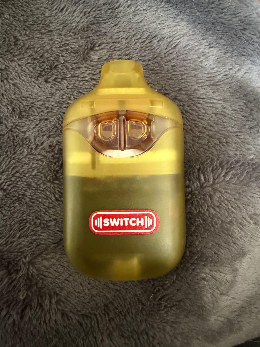 Customer photo review of Switch - 2G Banana Candy/Pineapple Pop