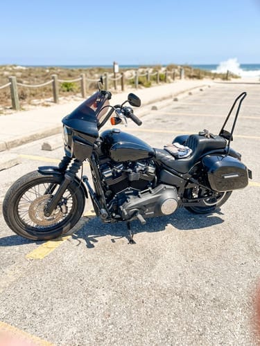 Customer photo review of 32L - Darkin Large Quick Mount Painted Hard Saddlebags for Harley Softail Street Bob FXBB/S