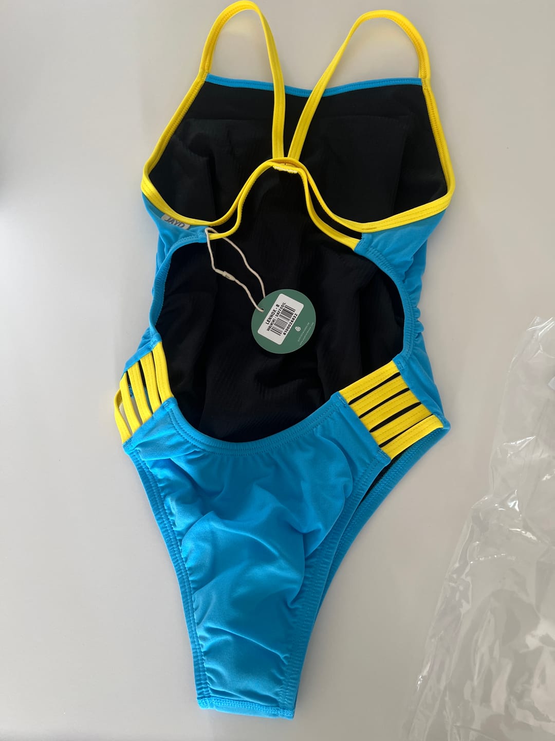 Customer photo review of LENNOX ONE PIECE - Waikiki|Daffodil
