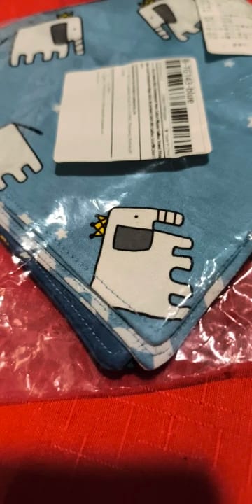 Customer photo review of baberos impermeables 5 Piezas