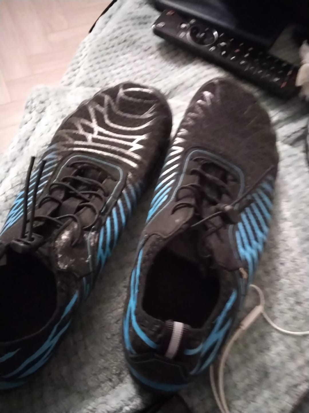 Customer photo review of Finally Walk Pain-Free Again With Our Grounding Barefoot Shoes