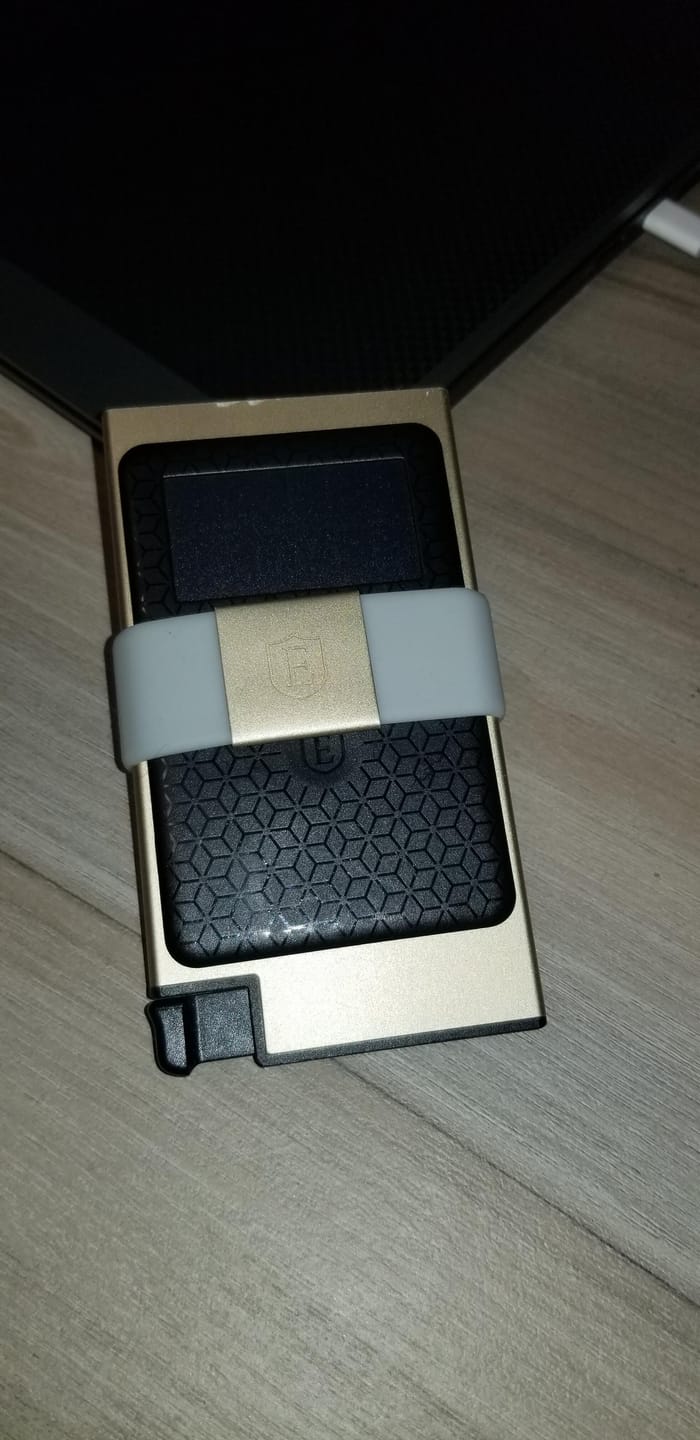 Customer photo review of Finder Card Android
