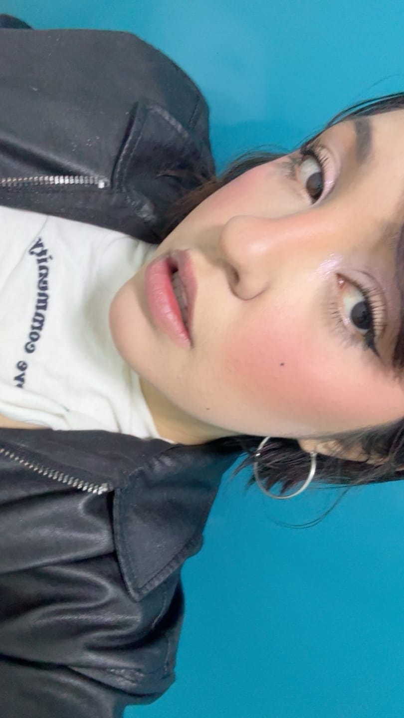 Customer photo review of RUBOR EN DÚO ALLURE CREMA Y POLVO COMPACTO