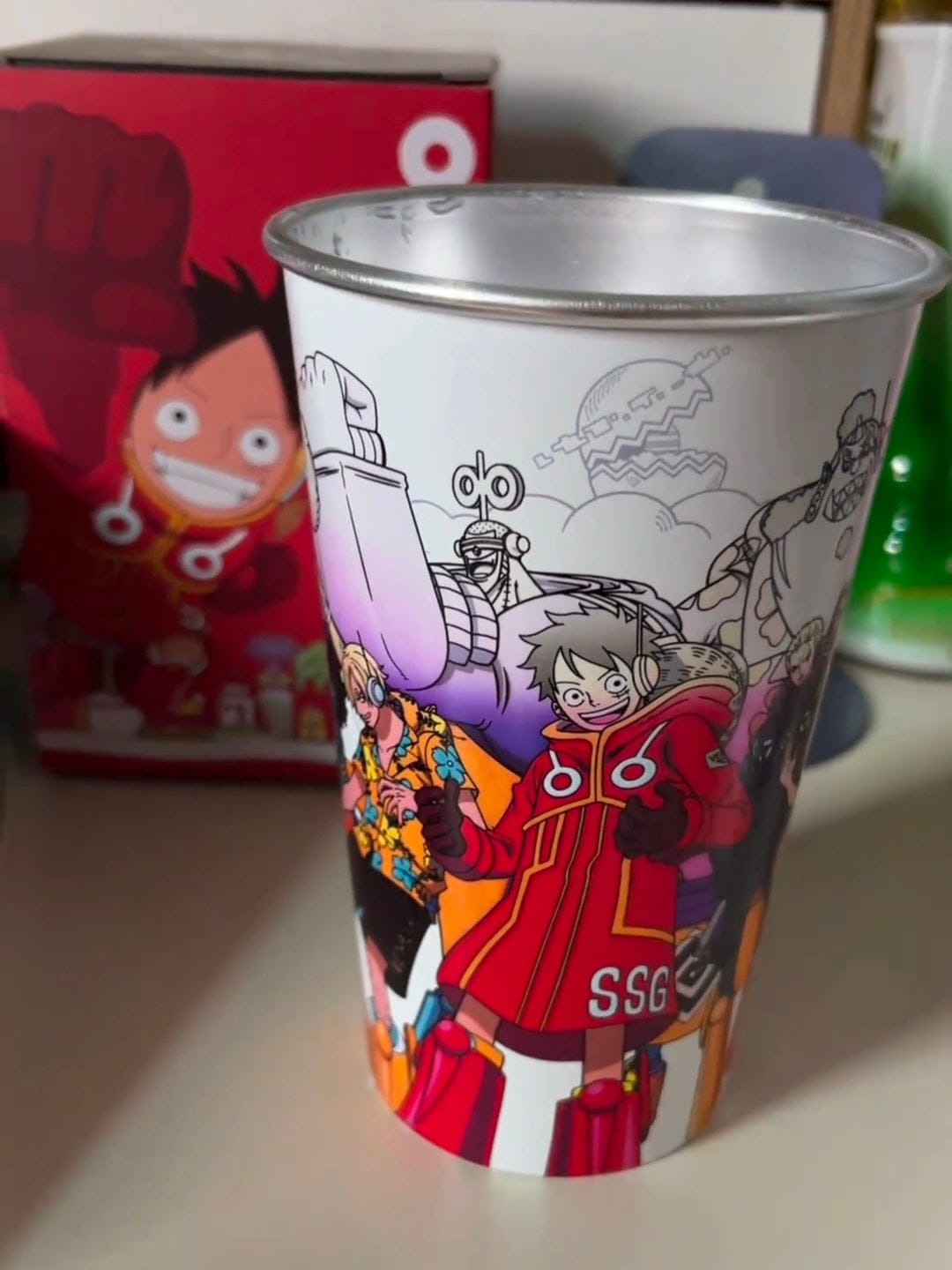 Customer photo review of Limited Edition Egghead Strawhats Cold Sensitive Color Changing Cup