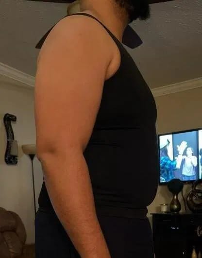 Customer photo review of Camiseta de compresión SHAPERLUV™ TANK 2.0