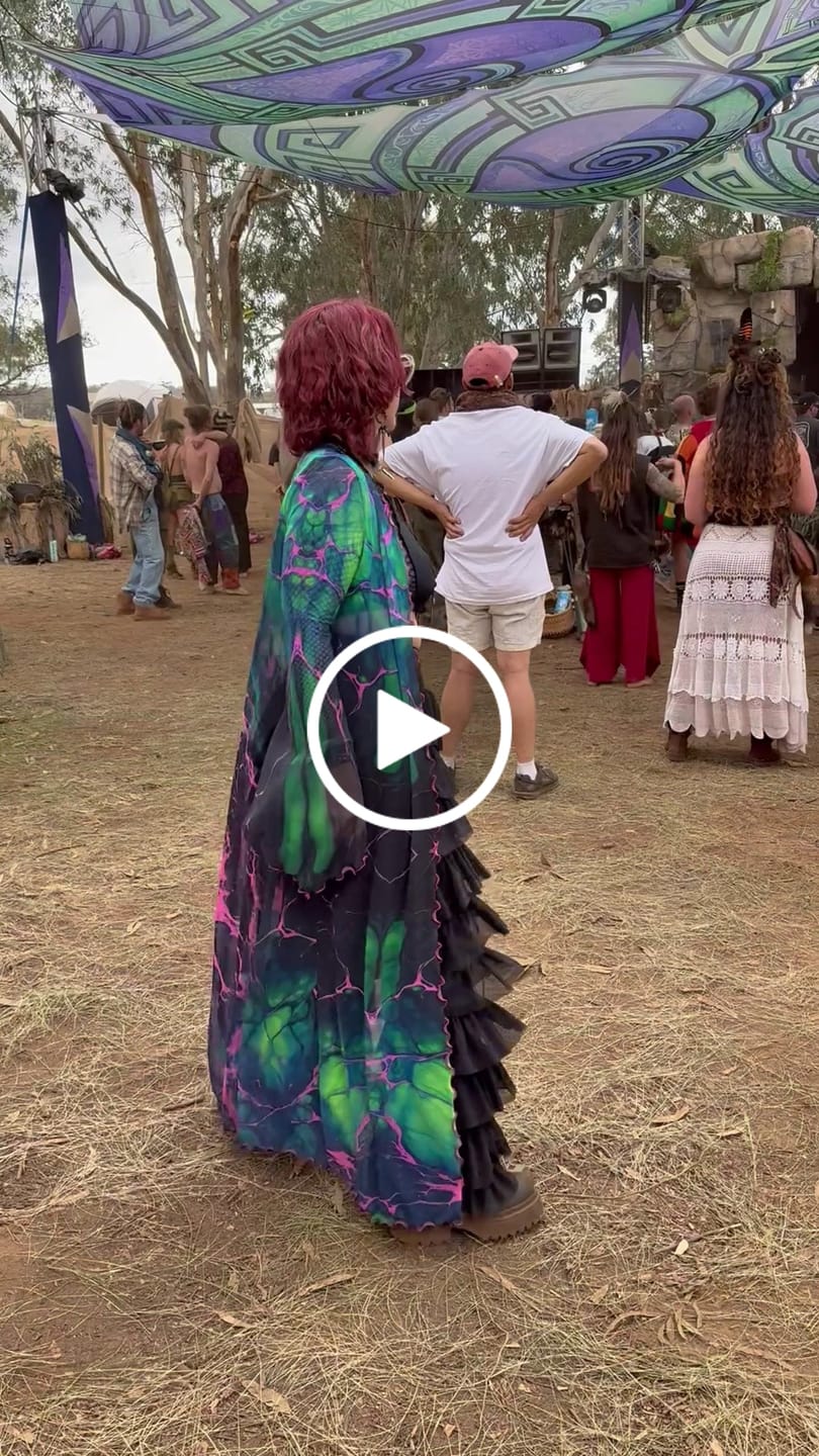 Customer video review of ✨PRE ORDER✨ Black Ruffle Flares