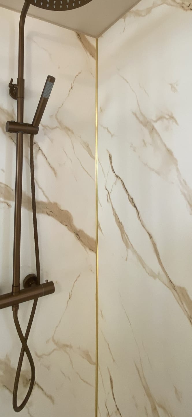 Customer photo review of 10mm Brushed Gold Aluminium Internal Corner Trim
