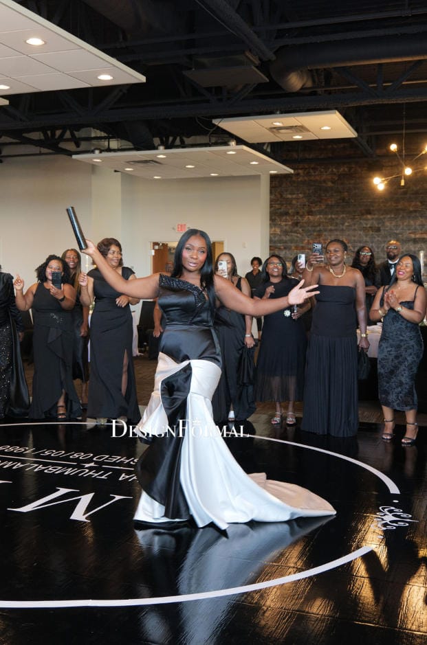 Customer photo review of Kristy Sarah 2024 Oscars Black White Mermaid Red Carpet Dress