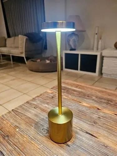 Customer photo review of Luminária de Mesa Sem Fio Recarregável Nomad Glow