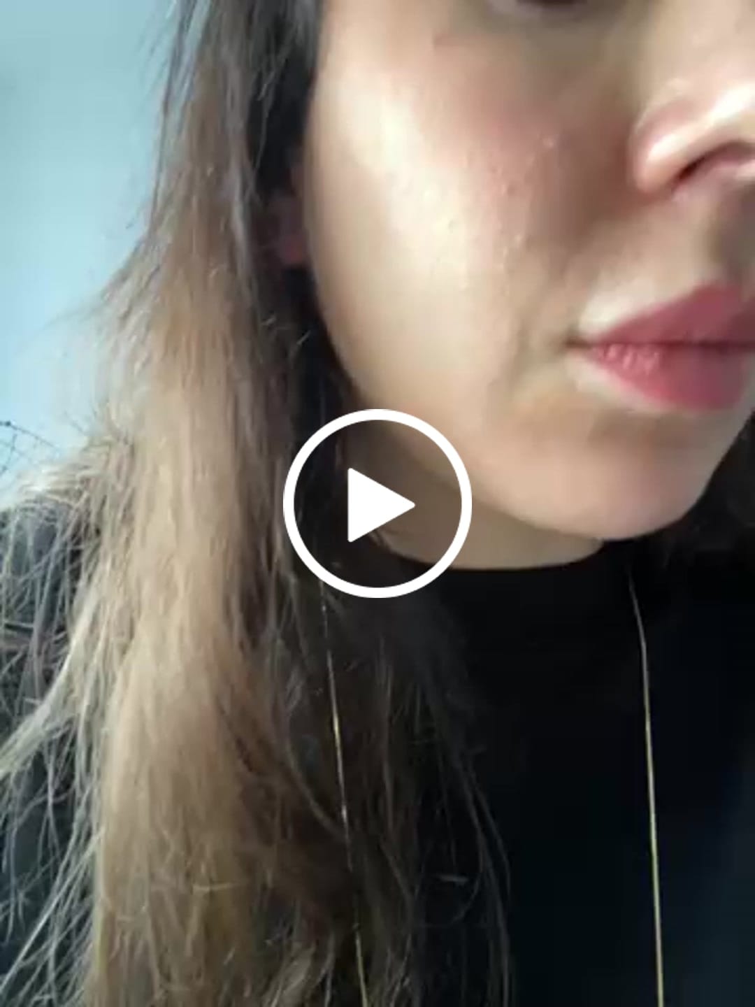 Customer video review of Base Líquida Matte - Vizzela