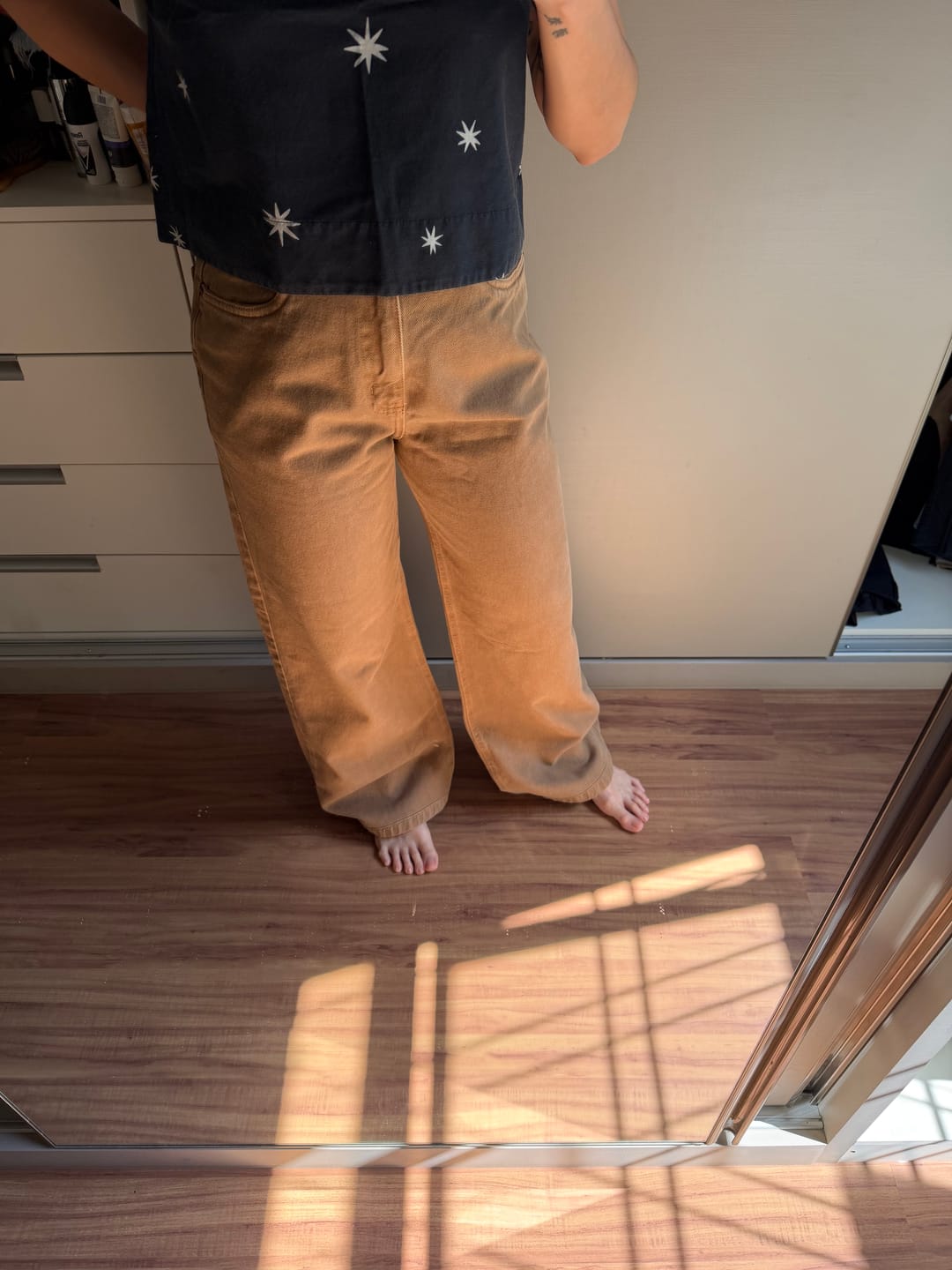 Customer photo review of Calça Jeans Wide Leg Buriti Marrom Claro