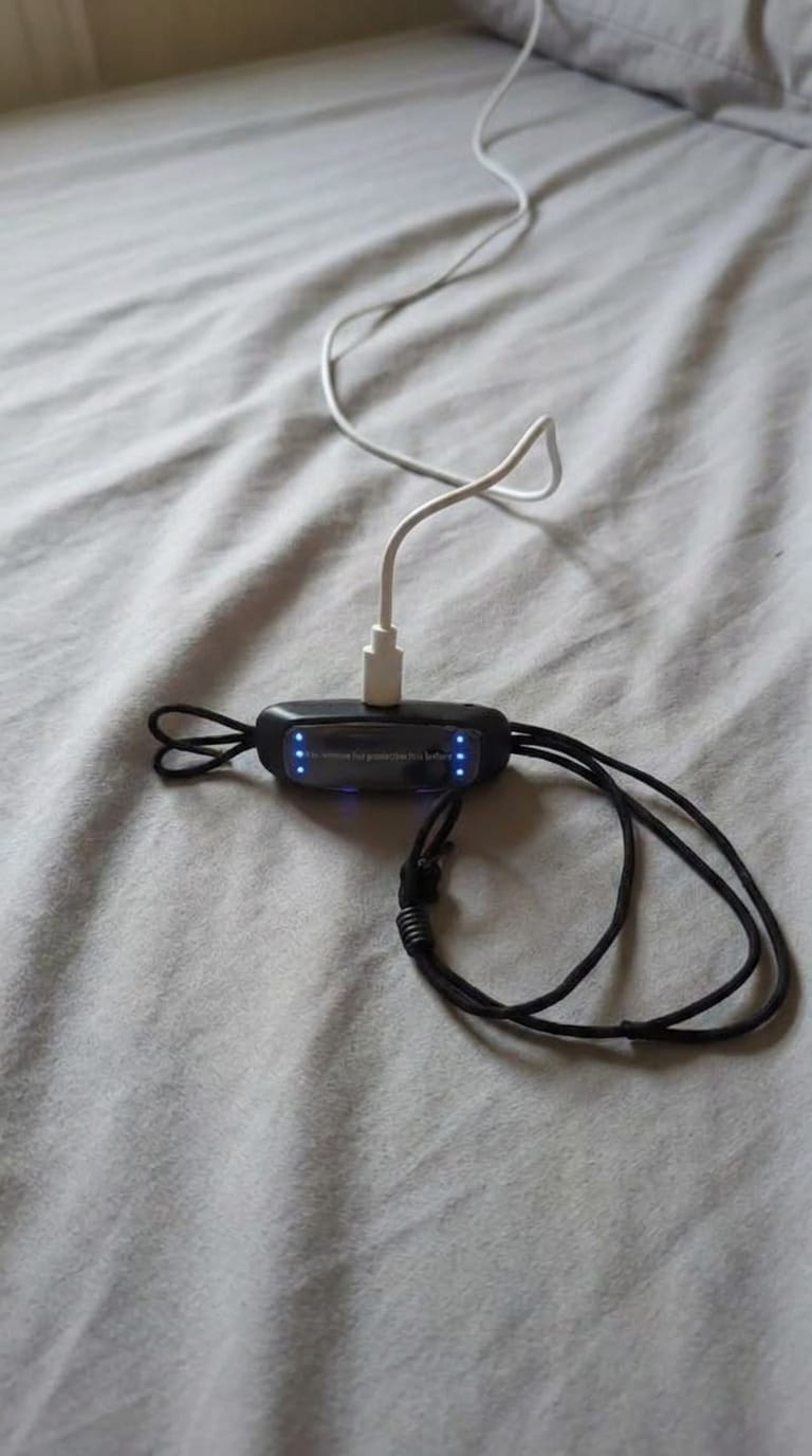 Customer photo review of Dispositivo antirronquidos silencioso con pulsos suaves