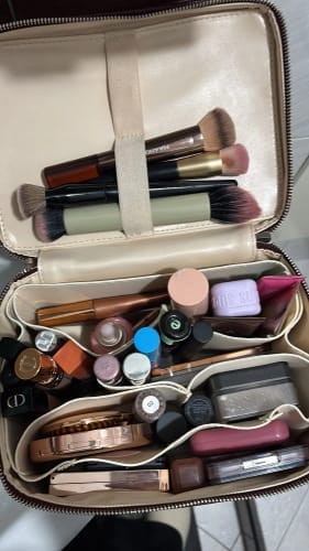Customer photo review of Duo Vanity Case en cuir