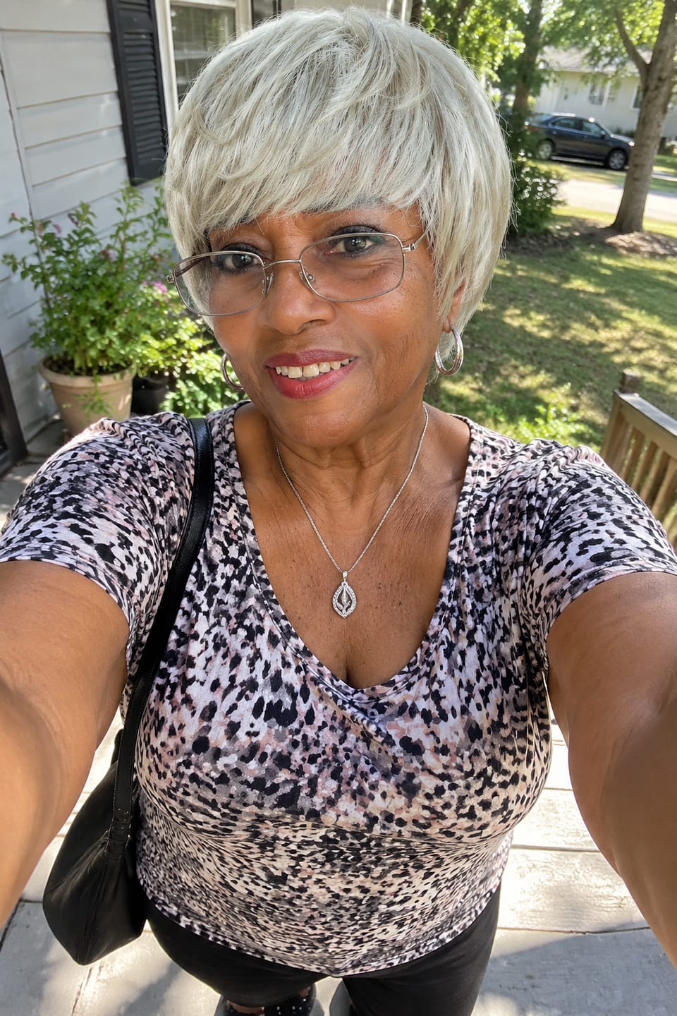 Customer photo review of Luvwin 95% Salt Wig With Transparent Green Pixie Cut Style Full Machine With Bangs