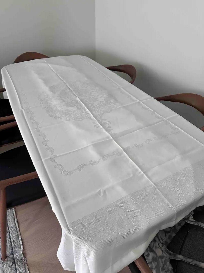 Jumbo Jakar Krem Sıvı İtici Leke Tutmaz Masa Örtüsü 160x220 cm müşteri fotoğrafı