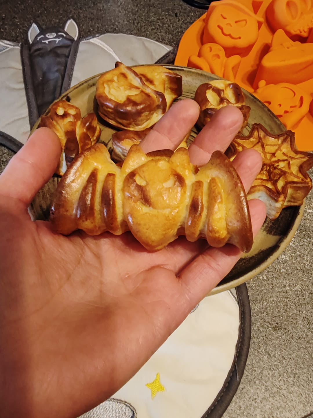 Customer photo review of Halloween Silikon Backformen mit Kürbis, Geist & Co.