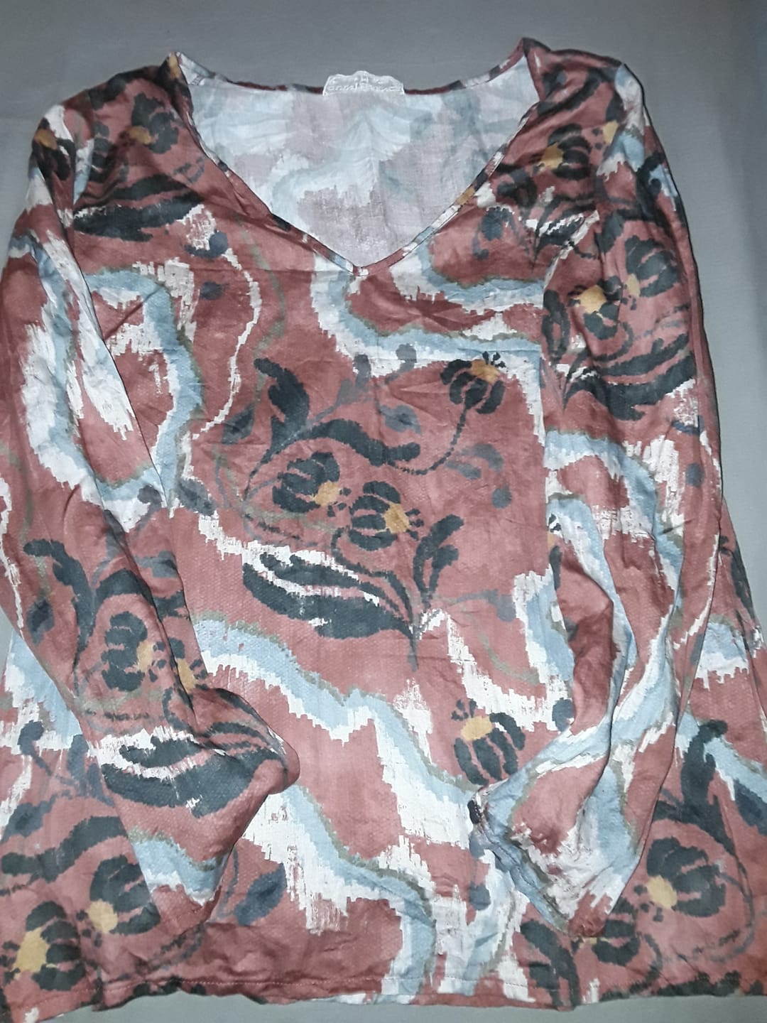 Customer photo review of Blouse Lylou satin de coton imprimé Jardin carmin