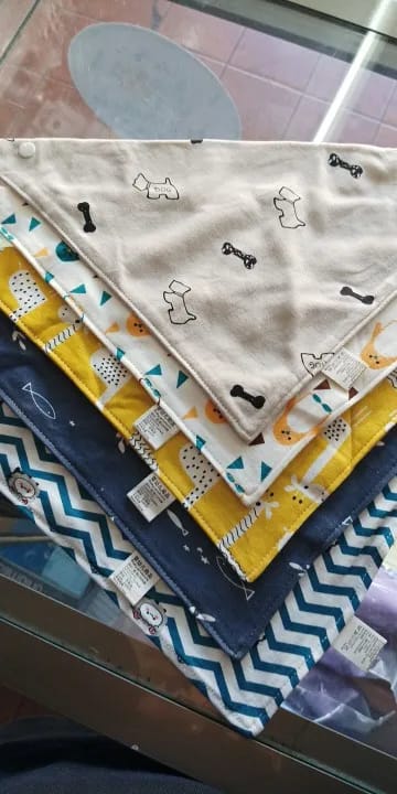 Customer photo review of baberos impermeables 5 Piezas