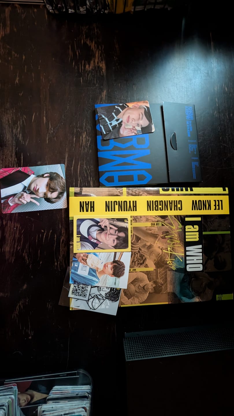 Customer photo review of Stray Kids Mystery Album (Buy 1 get 1 FREE)