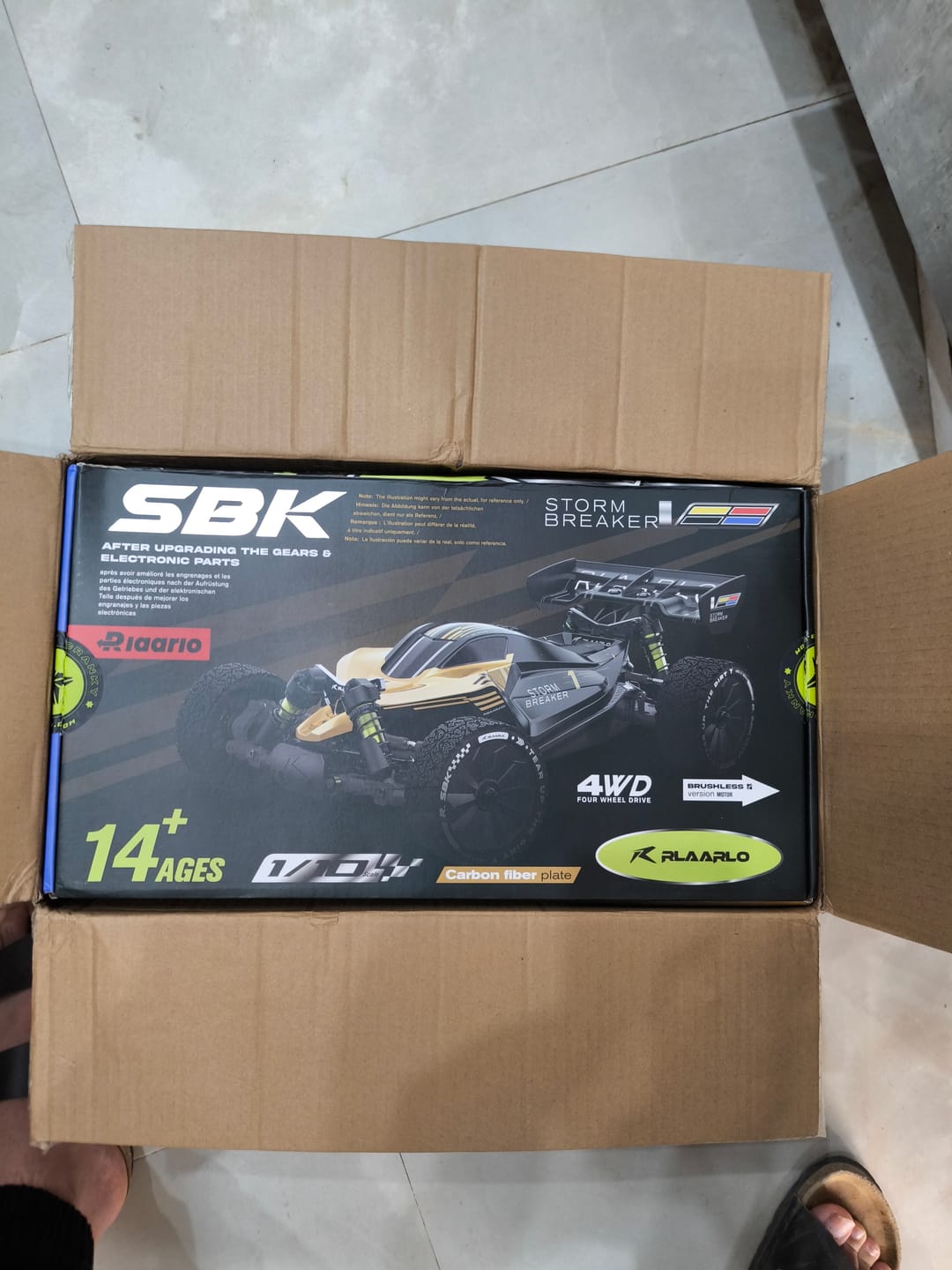 Customer photo review of Storm Breaker 1/10 Carbon Fiber Brushless RTR 4WD Buggy | SBK10