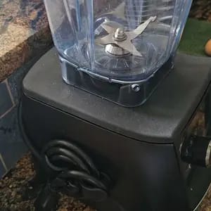Customer photo review of Organizzatore Cavi Cucina con Ganci Silicone e Colla 3M