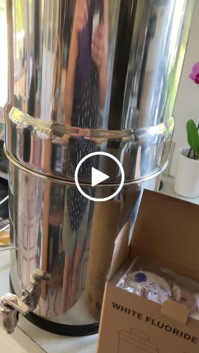 Customer video review of Dual Carbon Platinum Gravity-Fed Water Filter System
