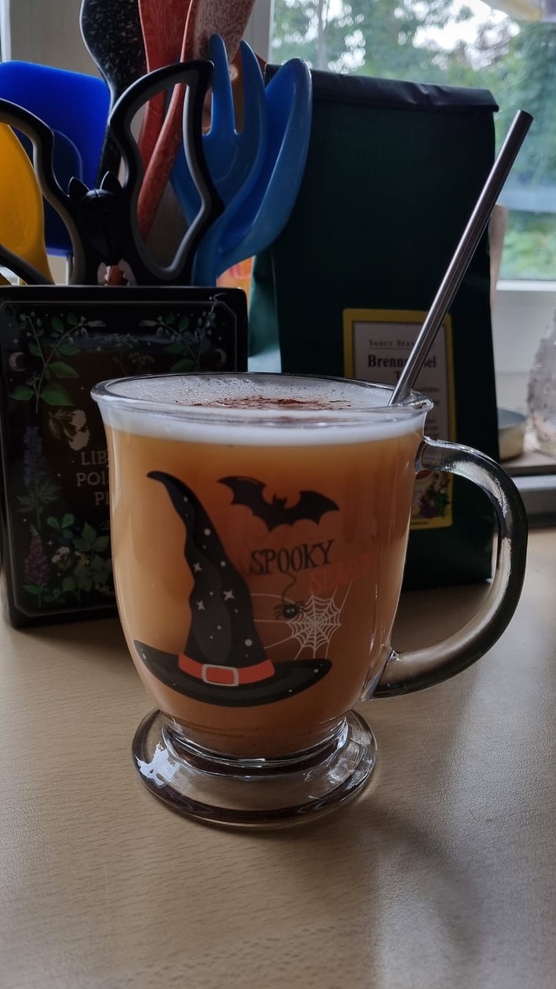 Customer photo review of Spooky Season Hexenhut Tasse aus Glas