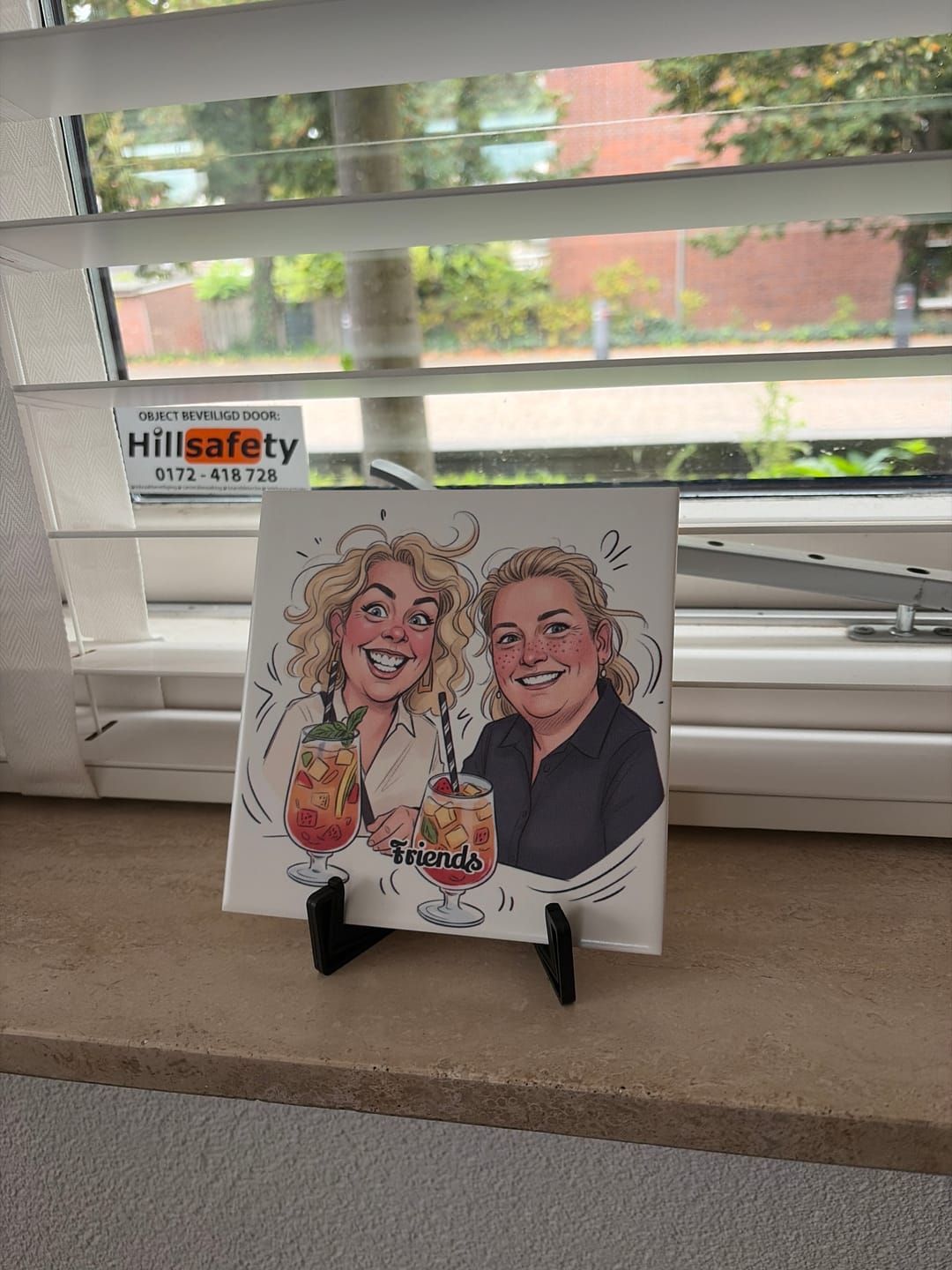 Customer photo review of Jouw Foto in Karikatuur Stijl - Gepersonaliseerde Tegel