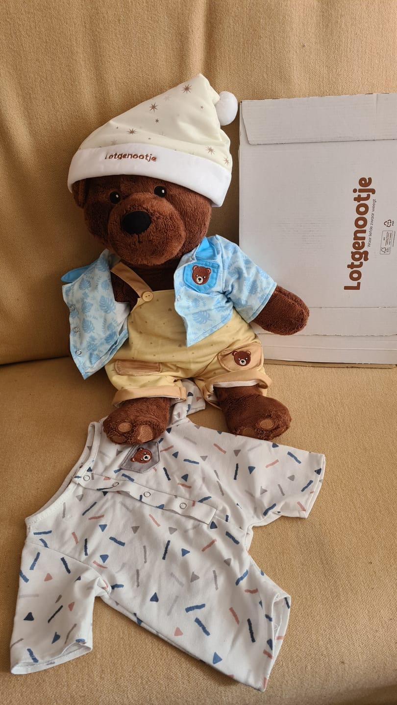 Customer photo review of Beer Kleding Lente Lotgenootje