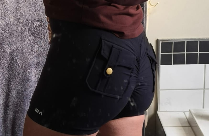Customer photo review of Curve Cargo Shorts