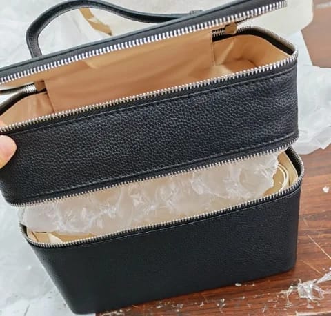 Customer photo review of Duo Vanity Case en cuir
