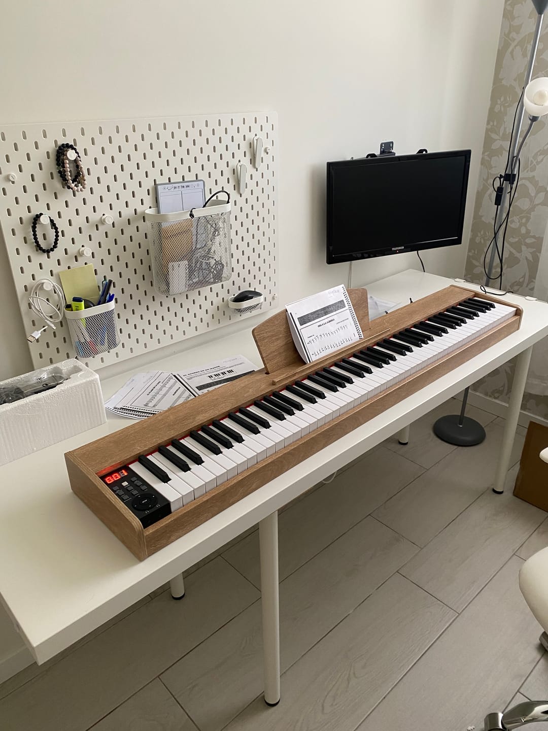 Customer photo review of Donner DEP-1S Piano digital con teclado semi-pesado